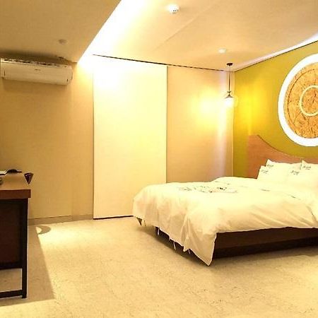 Hotel Decalle Seosan ภายนอก รูปภาพ